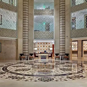 5* Rezort Hilton &